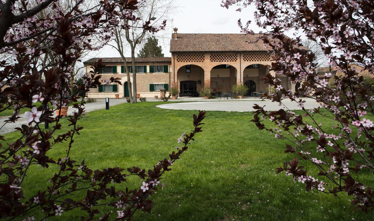 Agriturismo Tenuta Casteldardo Besenzone Exterior foto